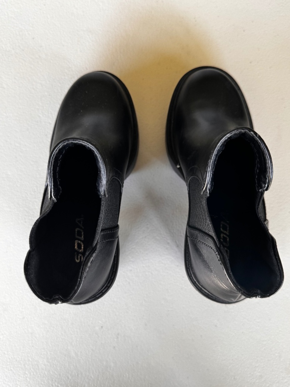 SODA BRAND WOMEN’S ANKLE BOOTS - SIZE 6